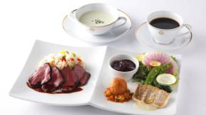 120年以上の銀座の超老舗洋食の横浜店もオープン40周年！ それを記念した期間限定の特別メニューを食べてみたい！