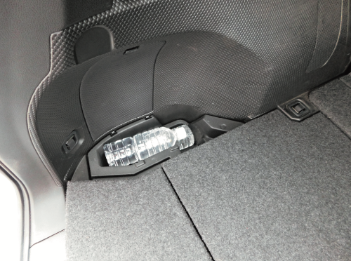デットスペースを利用して水分補給を怠らない準備を。
