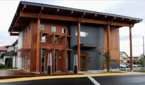 辻さんが富山県で手掛けた建築物。太陽光を 利用した蓄電システムを構築。