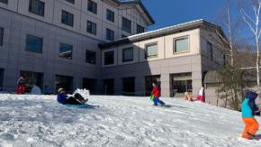 ビュッフェも最高すぎ♡ 嬬恋村のスキー場リフト券付き宿泊プランが♡ 子供と一緒に雪遊びもできちゃう!