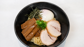 五反田で発見！ 創業170年の老舗タレが絶品の油そばが美味すぎ！ 麺ダブル盛りまで追加料金なしも超お得♡