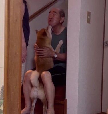 路地裏のカップル!?