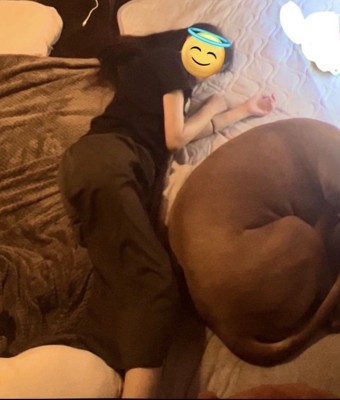 添い寝をする