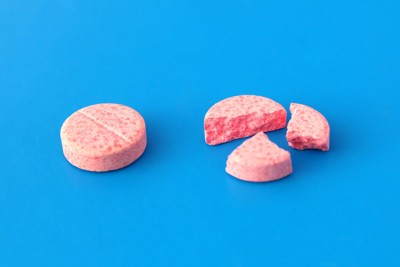 割れた薬