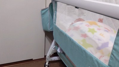 赤ちゃんが泣いています