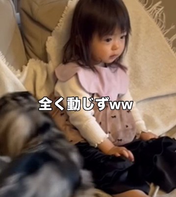 無表情の女の子！！