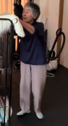おばあちゃんがなでていたのは…