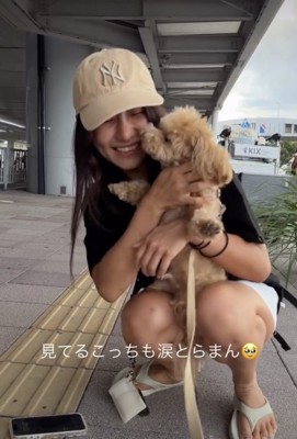 お顔をぺろぺろ