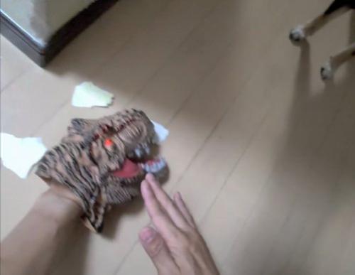 叩く