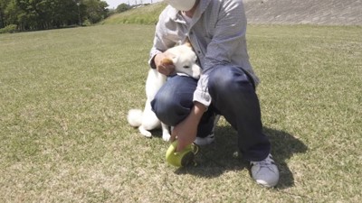 「まだ帰りたくないよ~」とくっついてアピール♡