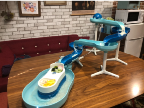 鷺ノ宮の泊まれるからくり屋敷ホーリーハウス　夏季限定室内で楽しむ【流しそうめん体験】2025年7月1日スタート