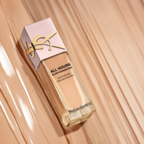 光を宿すグロウ肌に！「YSL BEAUTY」オールアワーズ シリーズに新作ファンデ登場