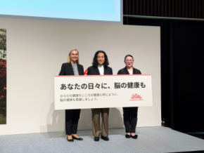 アルツハイマー病を防ぐために今見直すべき生活習慣とは?「脳の健康」に関する啓発活動発表会にタレント・作家の又吉直樹さんが登場